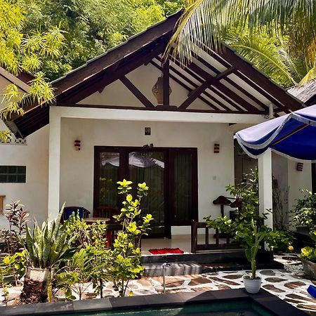 Alibaba Bungalows Гили Еър Екстериор снимка