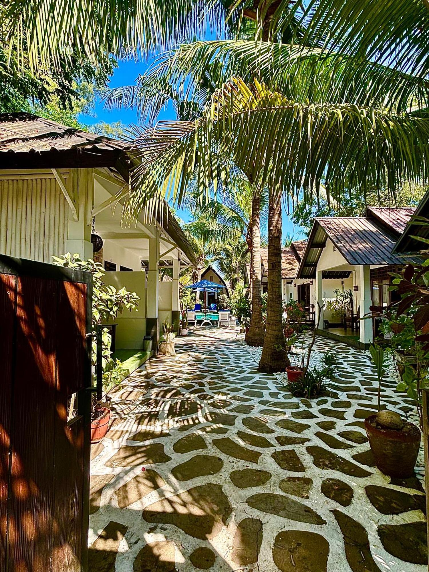 Alibaba Bungalows Гили Еър Екстериор снимка