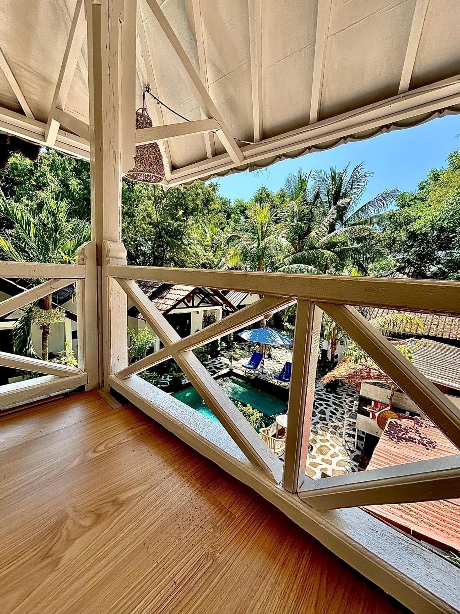 Alibaba Bungalows Гили Еър Екстериор снимка