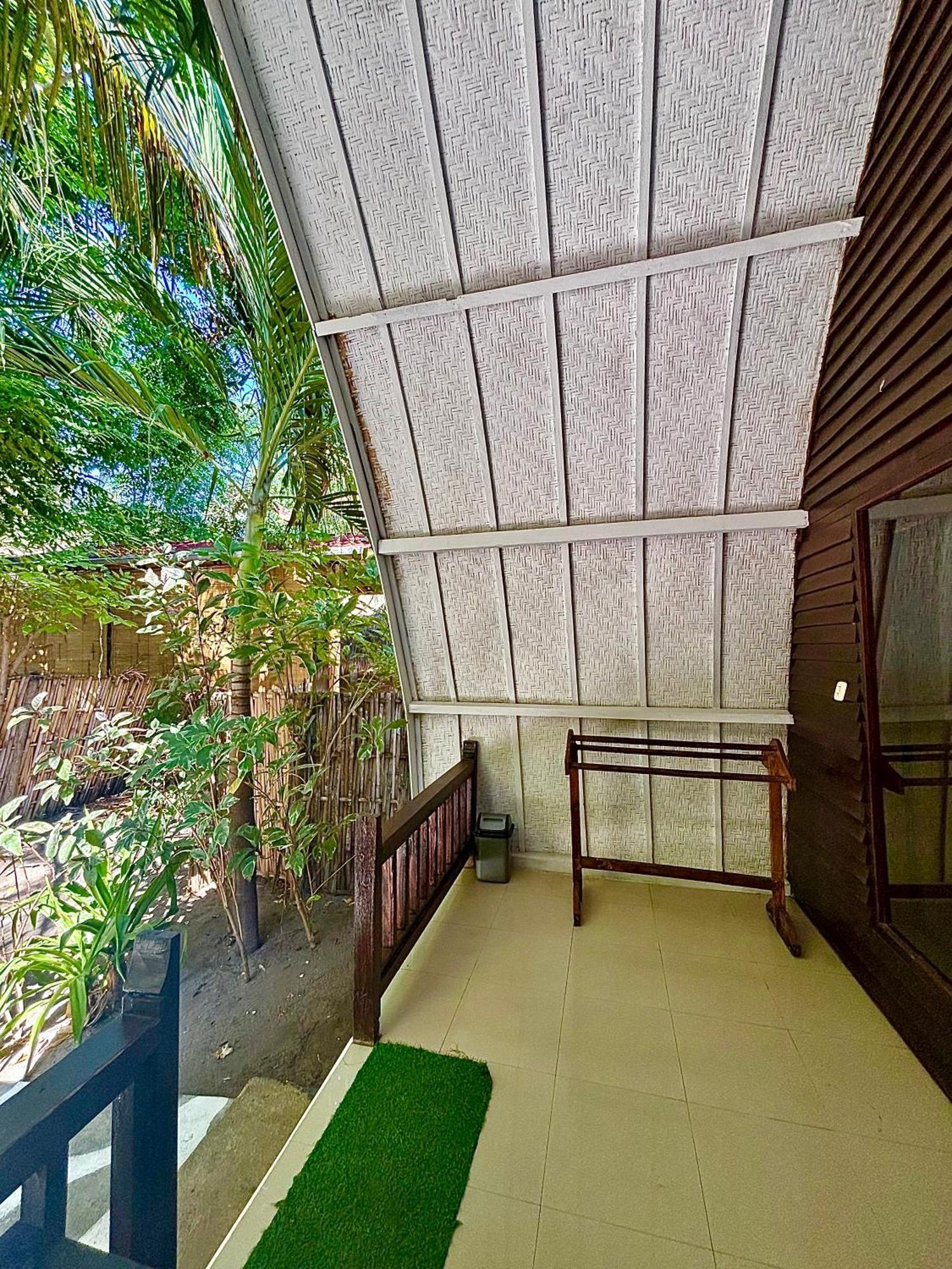Alibaba Bungalows Гили Еър Екстериор снимка