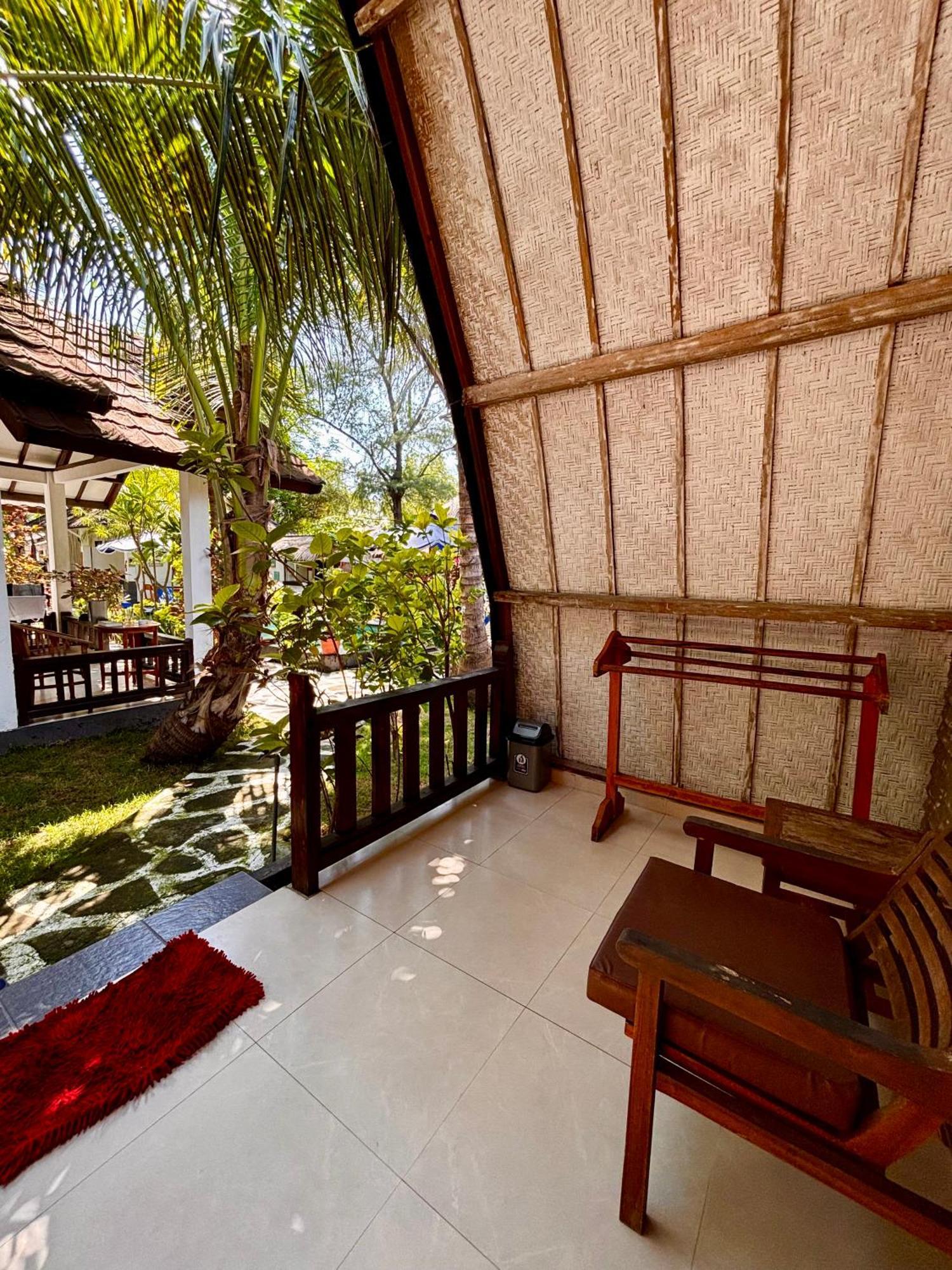 Alibaba Bungalows Гили Еър Екстериор снимка
