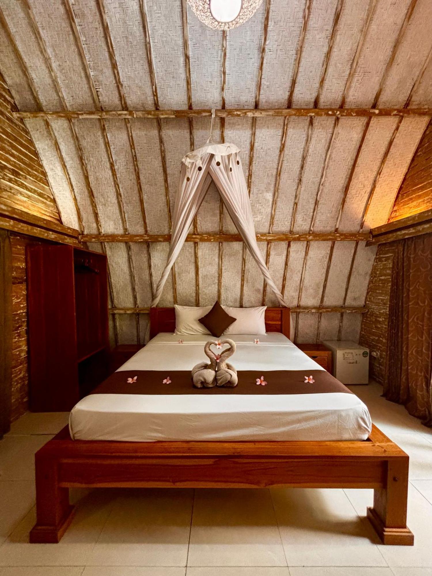 Alibaba Bungalows Гили Еър Екстериор снимка